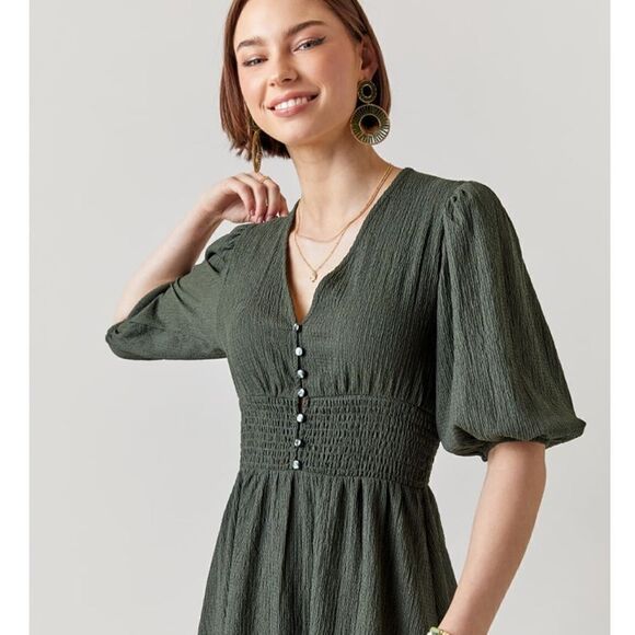 Francesca’s dress  - Picture 2 of 6